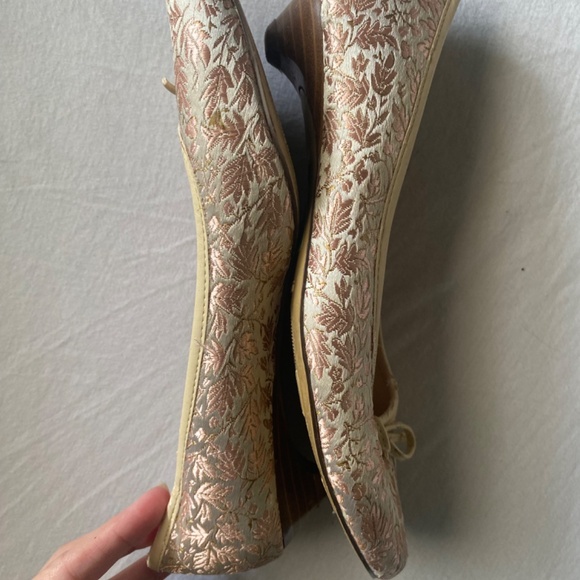 Brocade caballero flats with kitten heel - Picture 2 of 3